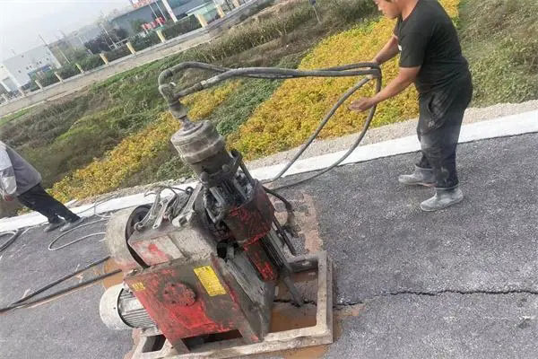 武都马路面下沉注浆加固